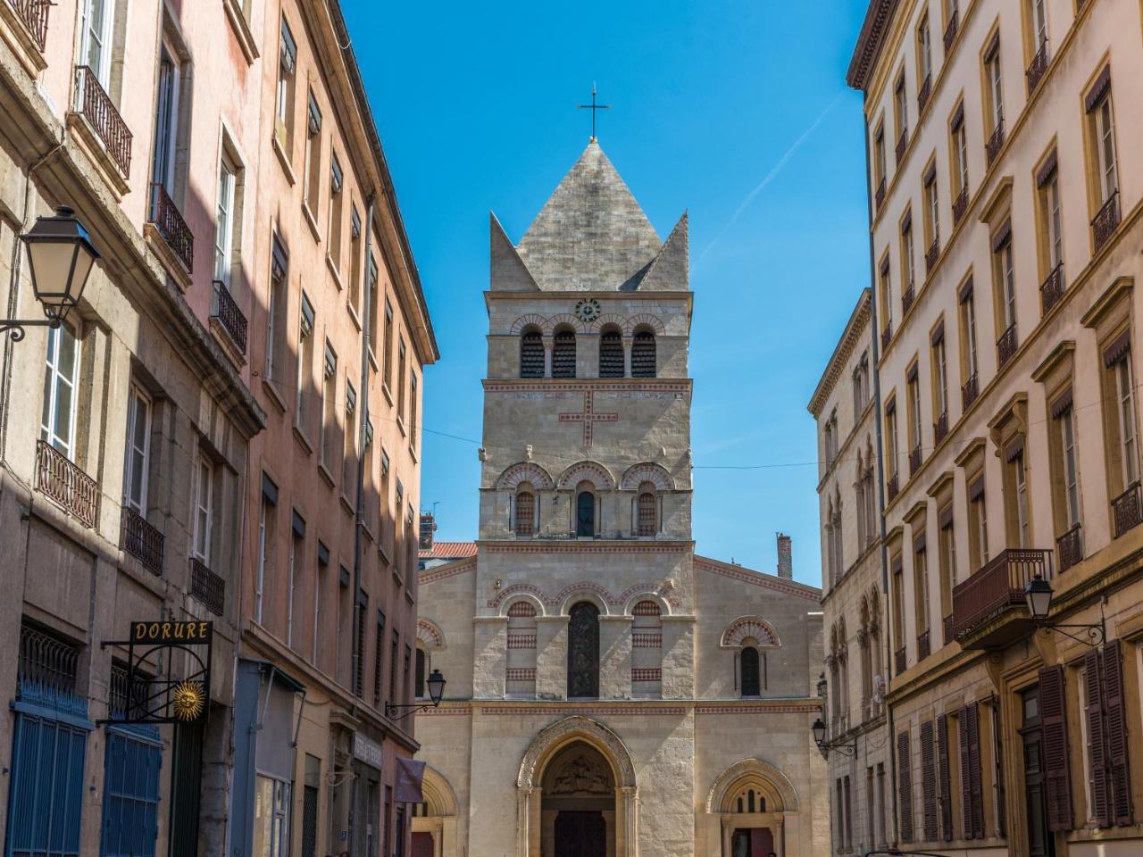 Mihotel Bizolon Lyon Bagian luar foto
